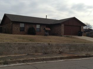 313 Robbin Cir, Noble, OK 73068