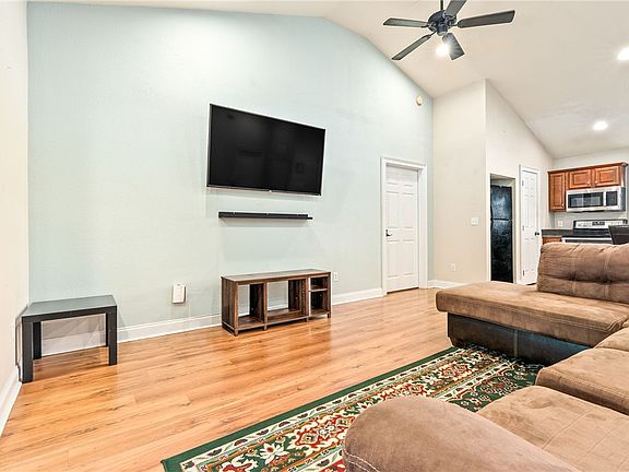 5th image of 807 W Longleaf Dr Unit 15