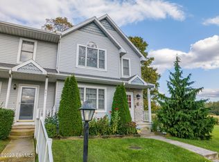 865 Greenbriar Ln, Danville, PA 17821