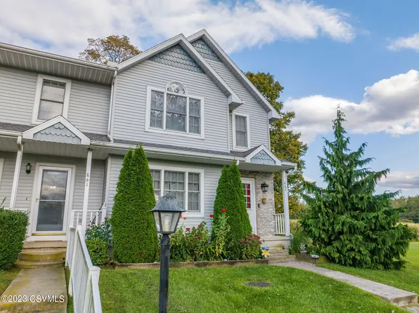 865 Greenbriar Ln, Danville, PA 17821