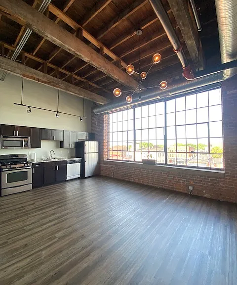 570 S Front St #310 — Photo 2
