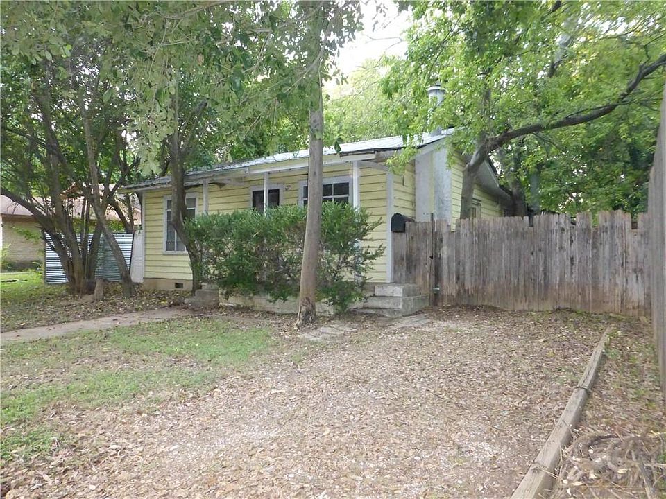 2nd image of 6208 Linda Ln