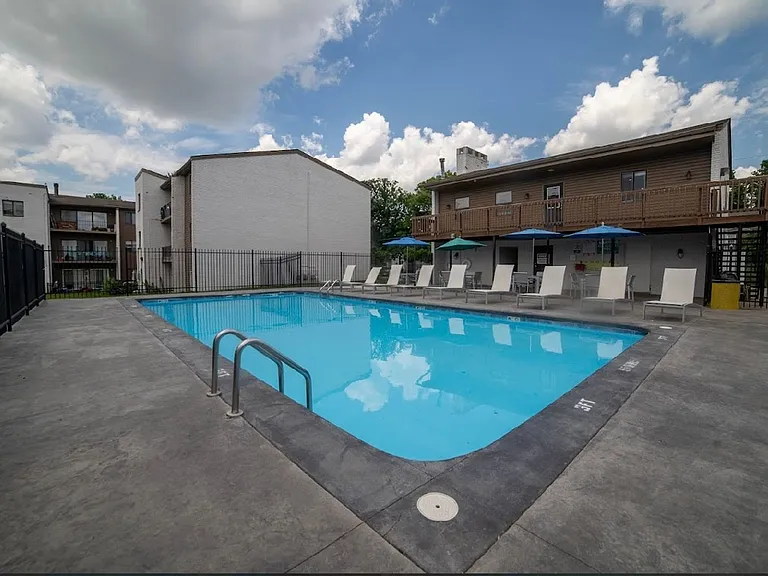 Aura Apartments — Photo 19
