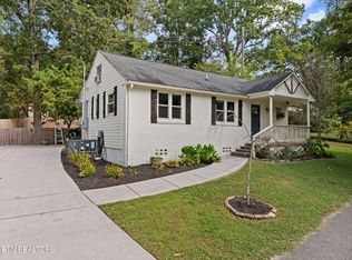 106 Crescent Rd, Norris, TN 37828