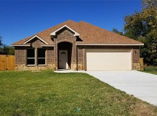 1135 Cedardale Rd, Lancaster, TX 75134