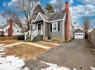 26 Hudson Ave, Colonie, NY 12205
