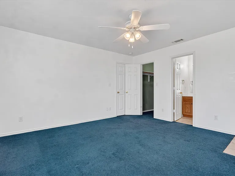 509 W Cedar St — Photo 12