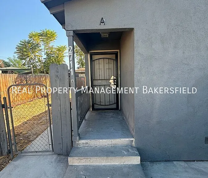 2711 Hufft St #A — Photo 1