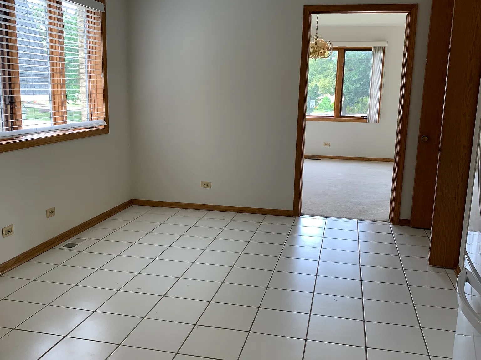 3 bed, 2000 sqft, $2,985 — Photo 4