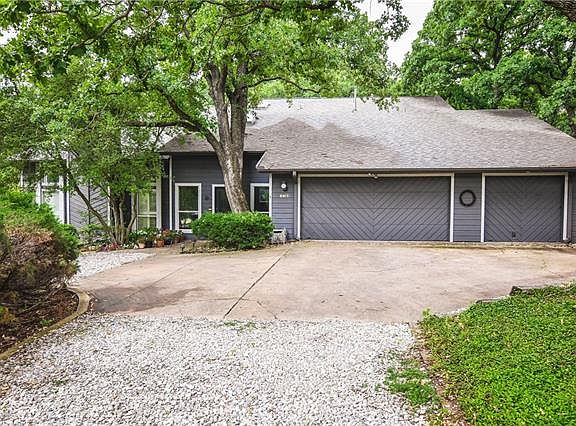 3rd image of 6405 Hillcrest Rd