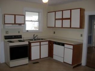 4 Laurel St, Milford, NH 03055