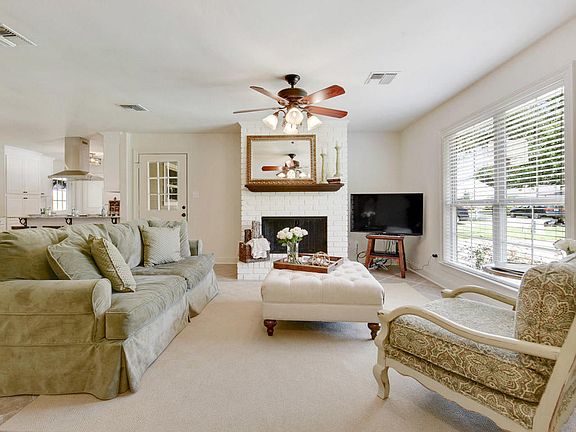 2nd image of 410 Breton Dr