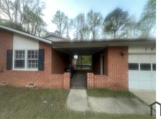 1605 Snead Ave, Fayetteville, NC 28303