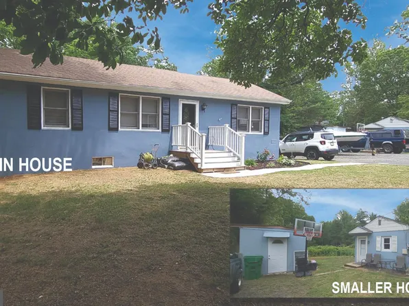 39 School Rd E, Marlboro, NJ 07746