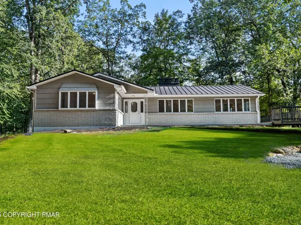 22 Three Point Garden Rd, East Stroudsburg, PA 18301