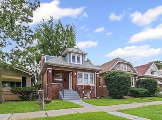 8915 S Racine Ave, Chicago, IL 60620