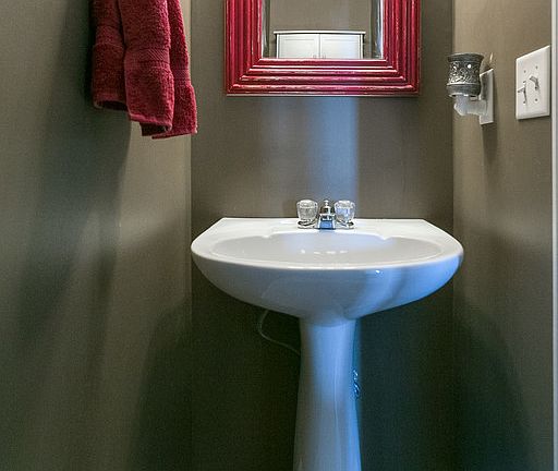 crisp, clean half bath