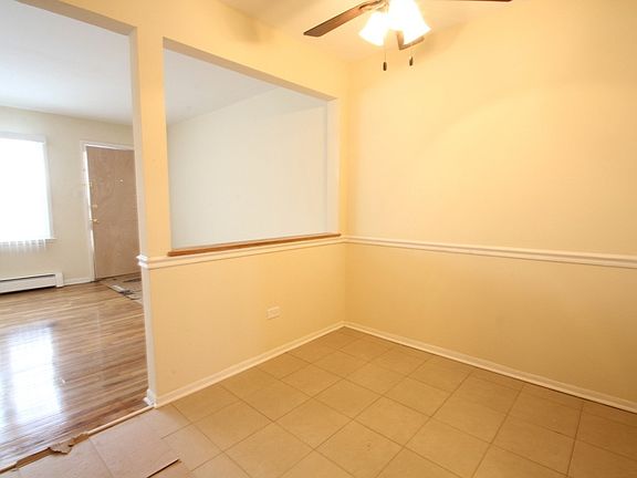 3rd image of 43 King Arthur Ct APT 13