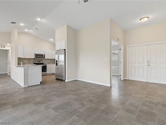 4th image of 3031 NW 5th Pl
