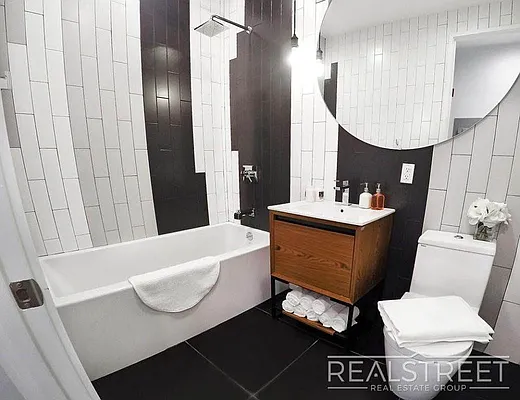 Rented by Real Street Inc | media 6