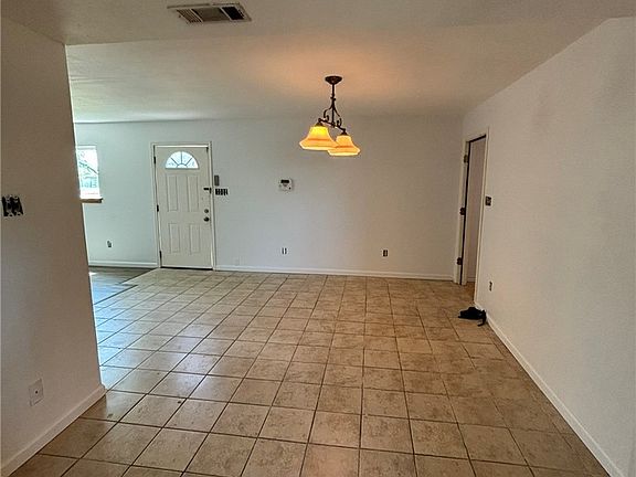 5th image of 5525 Paul Ln