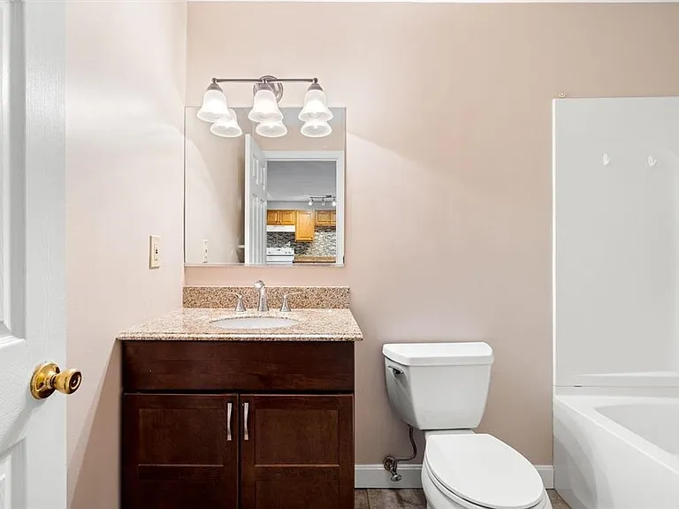 555 Calef Rd #3 — Photo 14