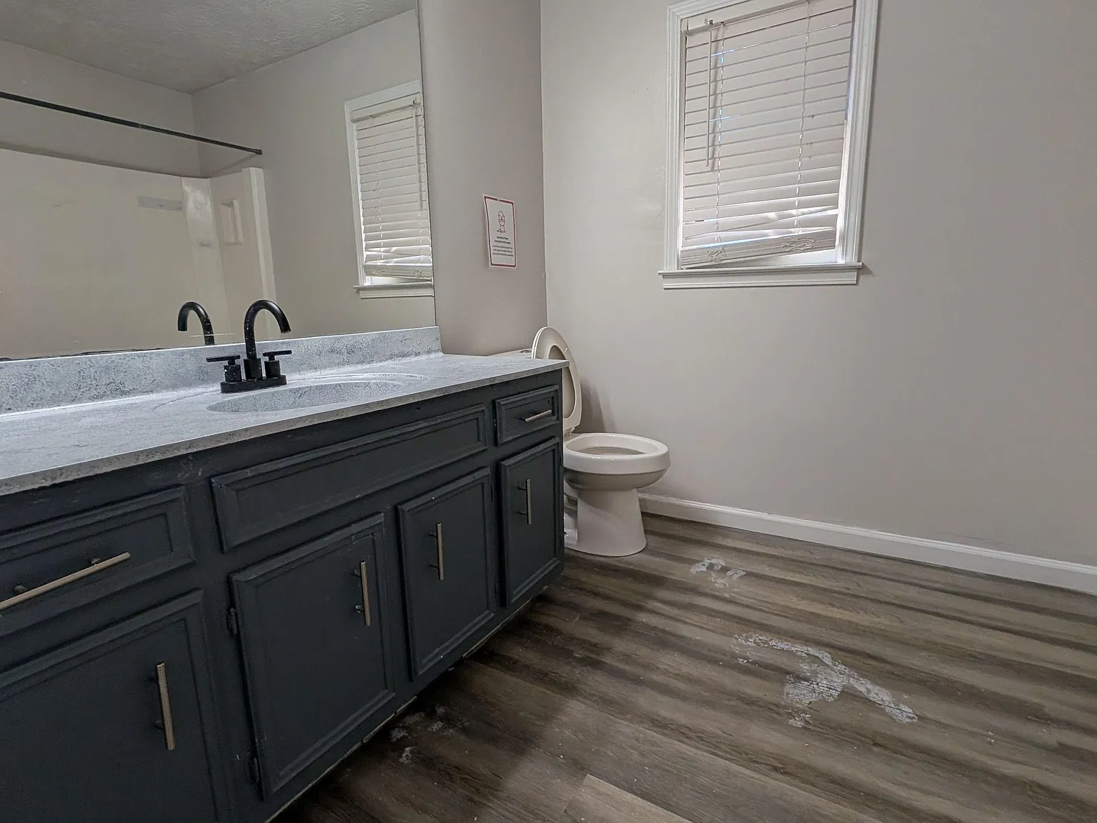 4 bed, 3.0 bath, 5000 sqft, $1,373 — Photo 4