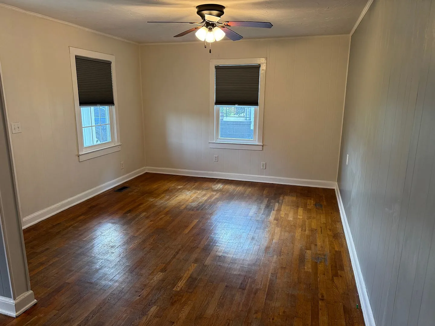 2 Bedroom 1 Bath Home in Kingsport, TN — Photo 2