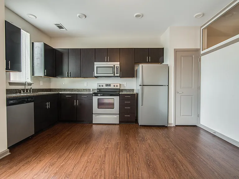 Marvel Apartments — Photo 33