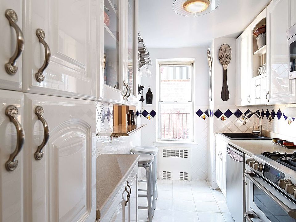 1st image of 105-25 67th Ave APT 6F