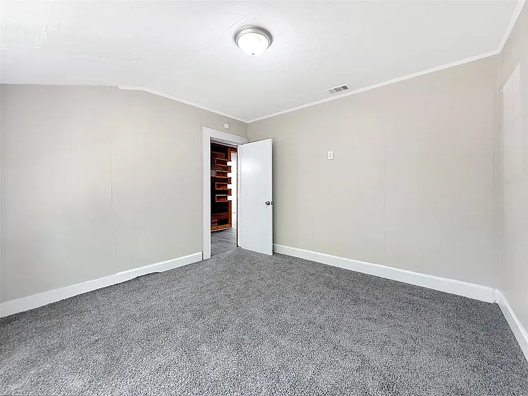 304 Stimson St — Photo 13