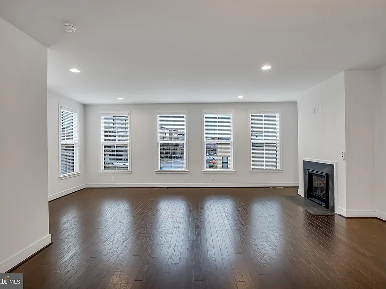 42281 Belgrave Gardens Ter — Photo 17