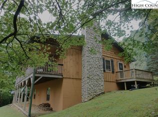 1303 Lauren Ln, West Jefferson, NC 28694