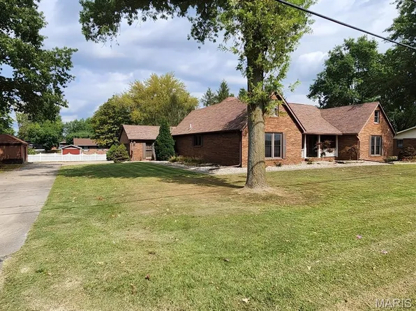 207 W Moro Dr, Moro, IL 62067