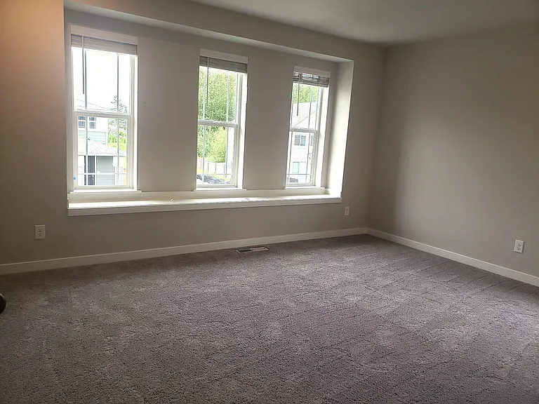 Bonus/Media/Bedroom1