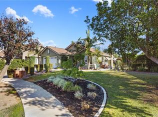 375 Colfax Cir, Corona, CA 92879