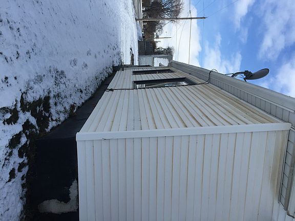 3rd image of 120 Helen St