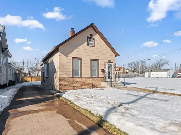 1041 Western Ave N, Saint Paul, MN 55117