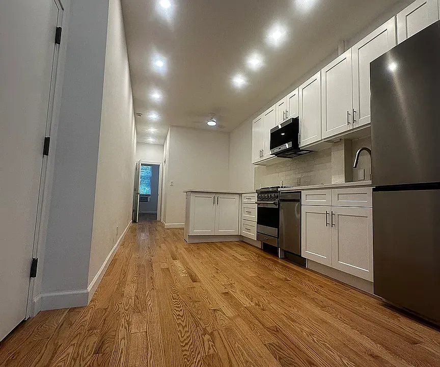 44 Clay St #1L