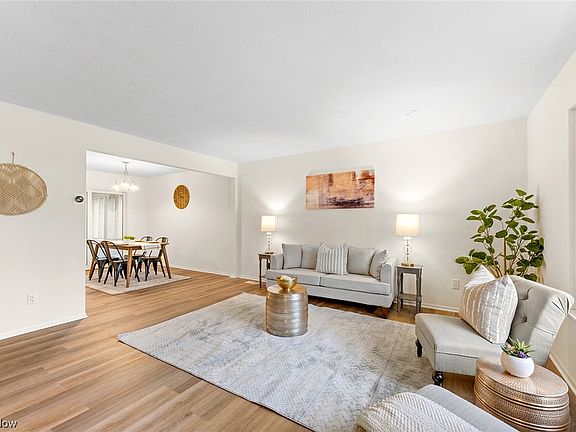 3rd image of 6674 Duneden Ave