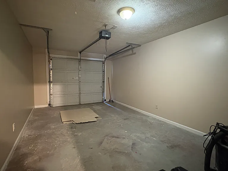 1404 Douglas St — Photo 20