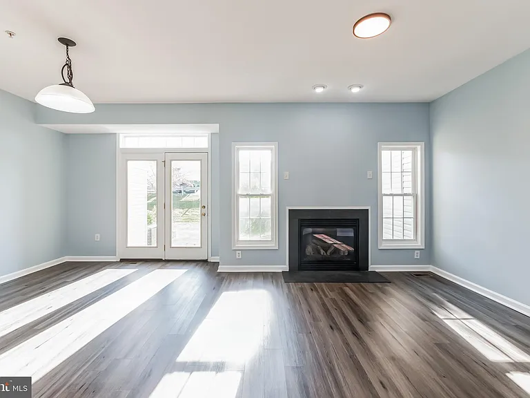 10329 Bridle Ct — Photo 13
