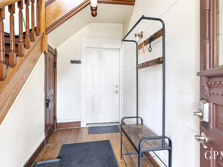 423 Barker Ave NW #1 — Photo 2
