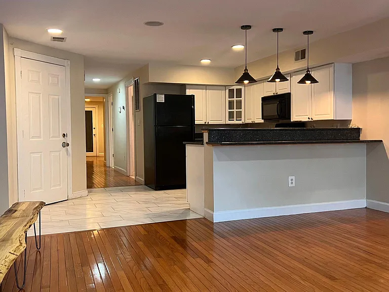 1459 Girard St NW #1 — Photo 23