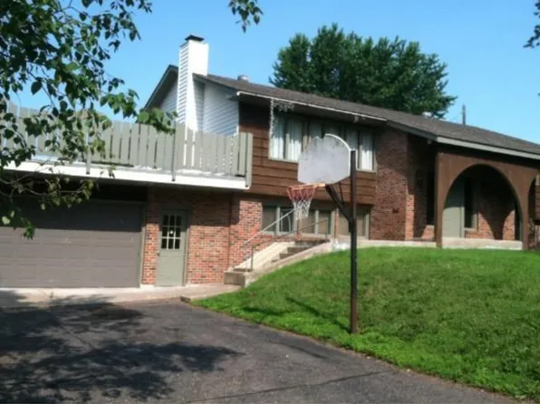 717 Summit Ln #3, Mora, MN 55051