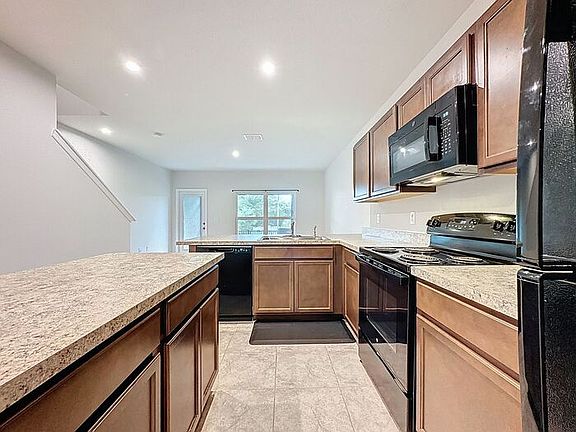 5th image of 409 Sedgewick Dr