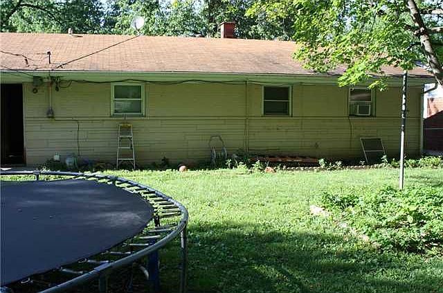2nd image of 7413 E 49th St
