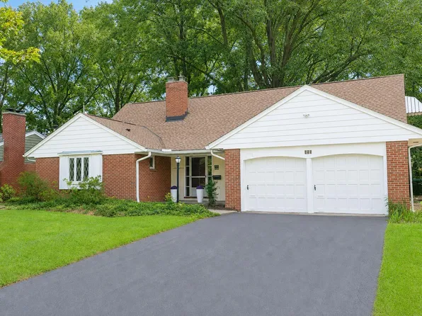 121 Ceramic Dr, Columbus, OH 43214