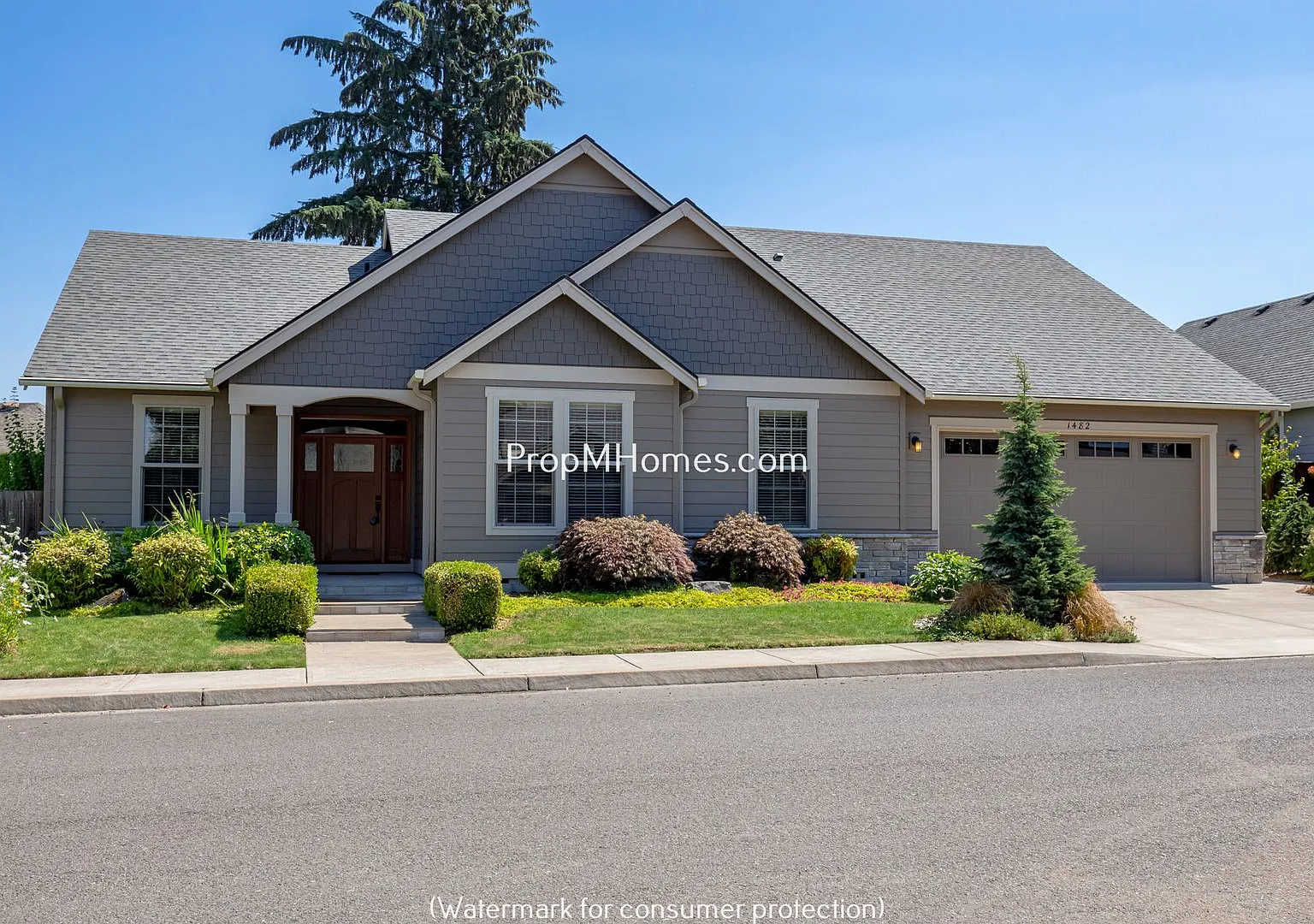 Gorgeous Craftsman Three Bedroom + Office/Den in Canby! — Photo 1