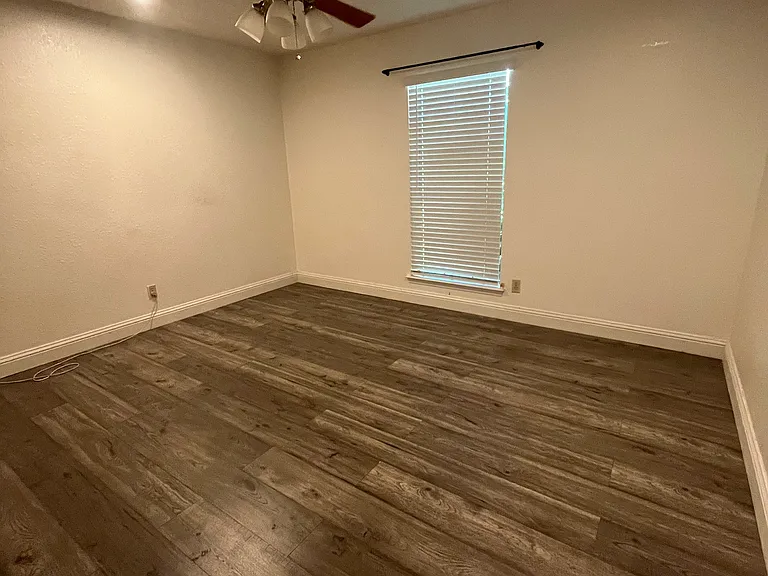 6413 Kingston Dr — Photo 11